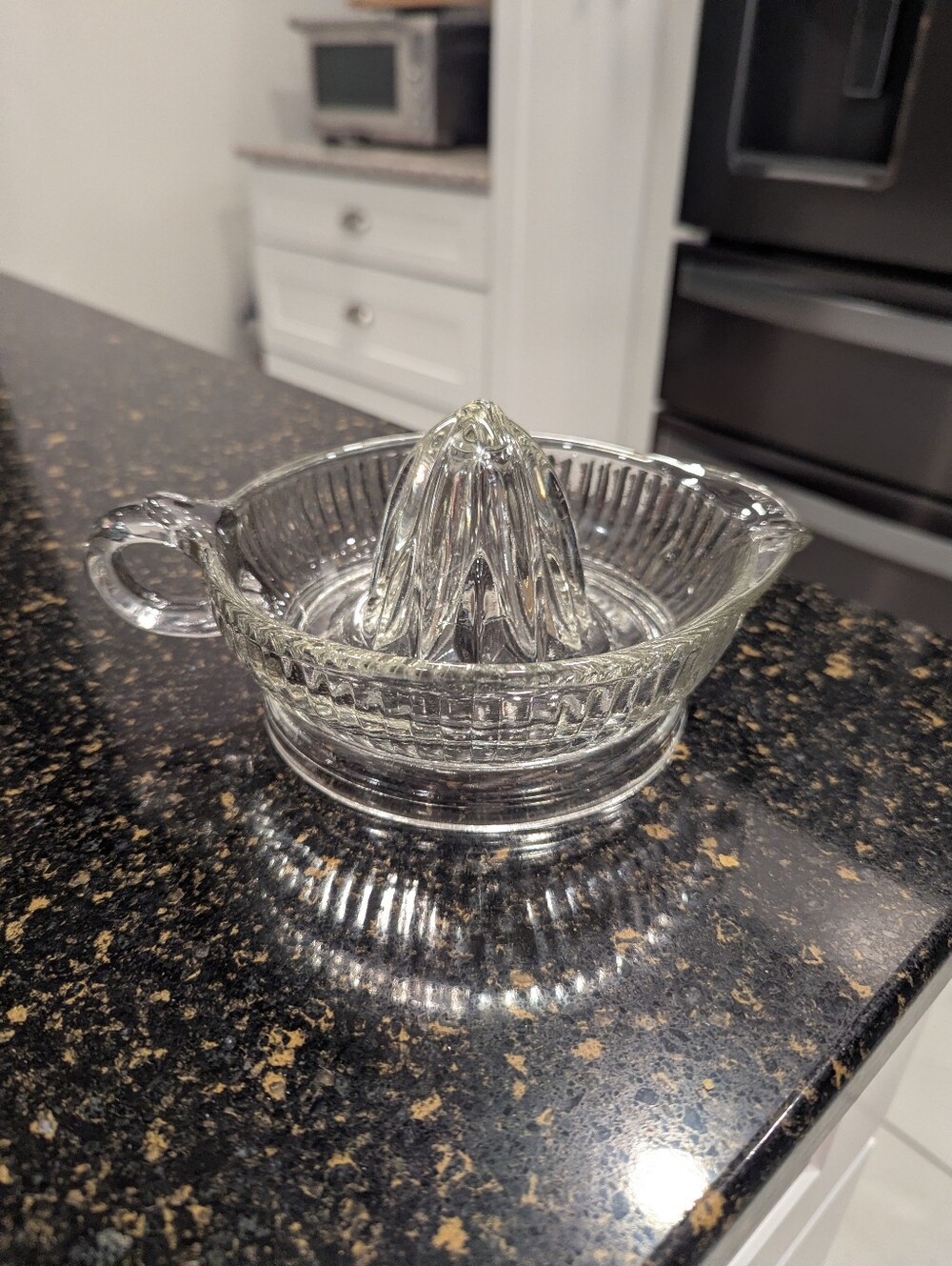 Anchor Hocking Clear Glass Citrus Juicer